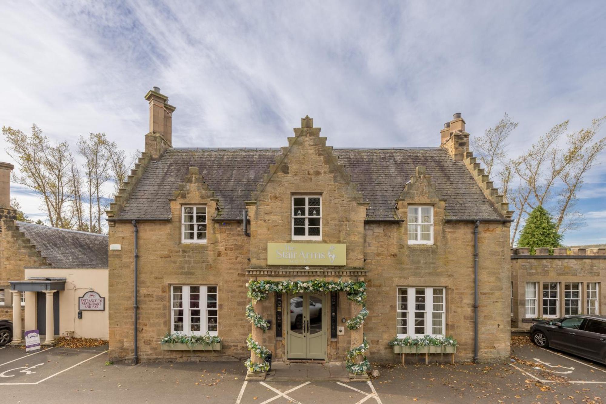 The Stair Arms Hotel Pathhead ภายนอก รูปภาพ